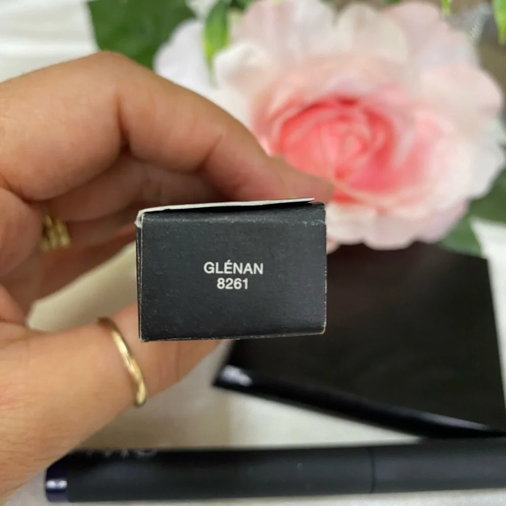 Nars Velvet Shadow Stick Glenan 8261